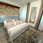 Studio Pomalo/ Take It Easy 스플리트