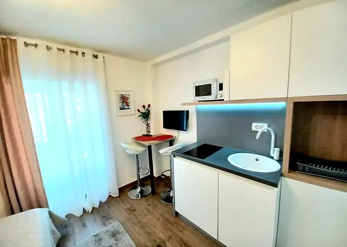 Studio Pomalo/ Take It Easy سبليت