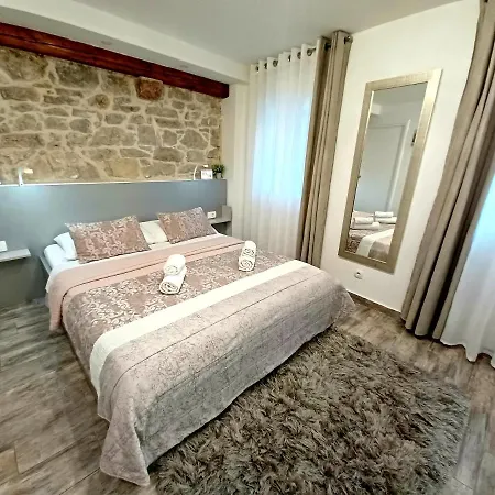 Studio Pomalo/ Take It Easy سبليت